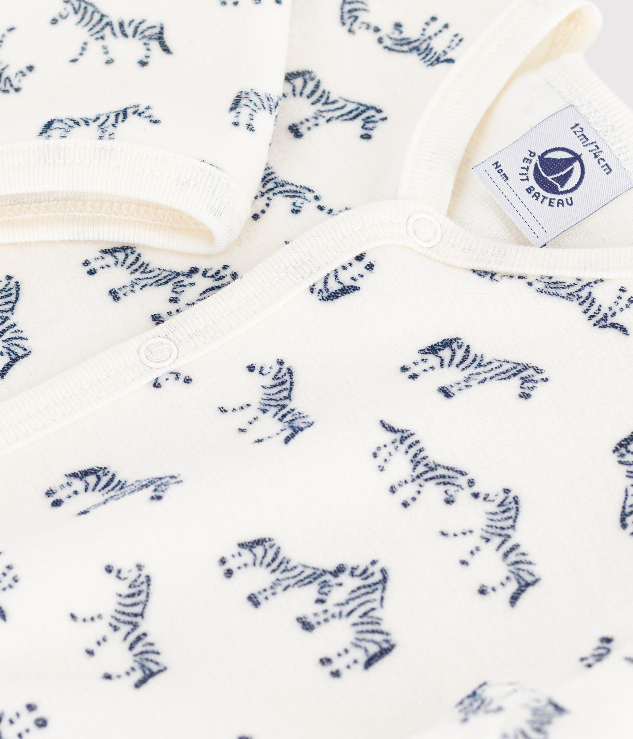 بيجاما للأطفال من المخمل بطبعة حمار وحشي