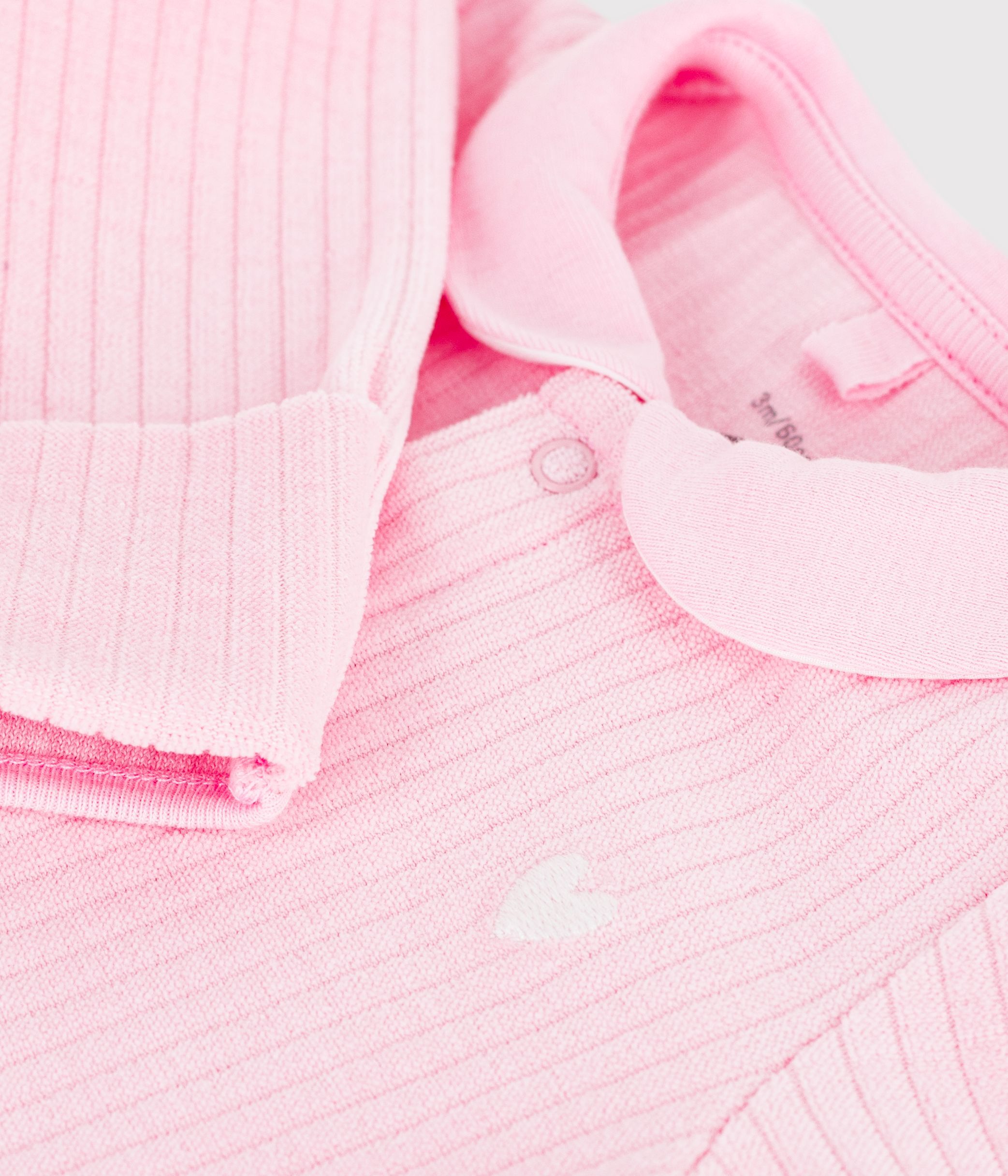 Babies' plain velour pyjama suit with a collar