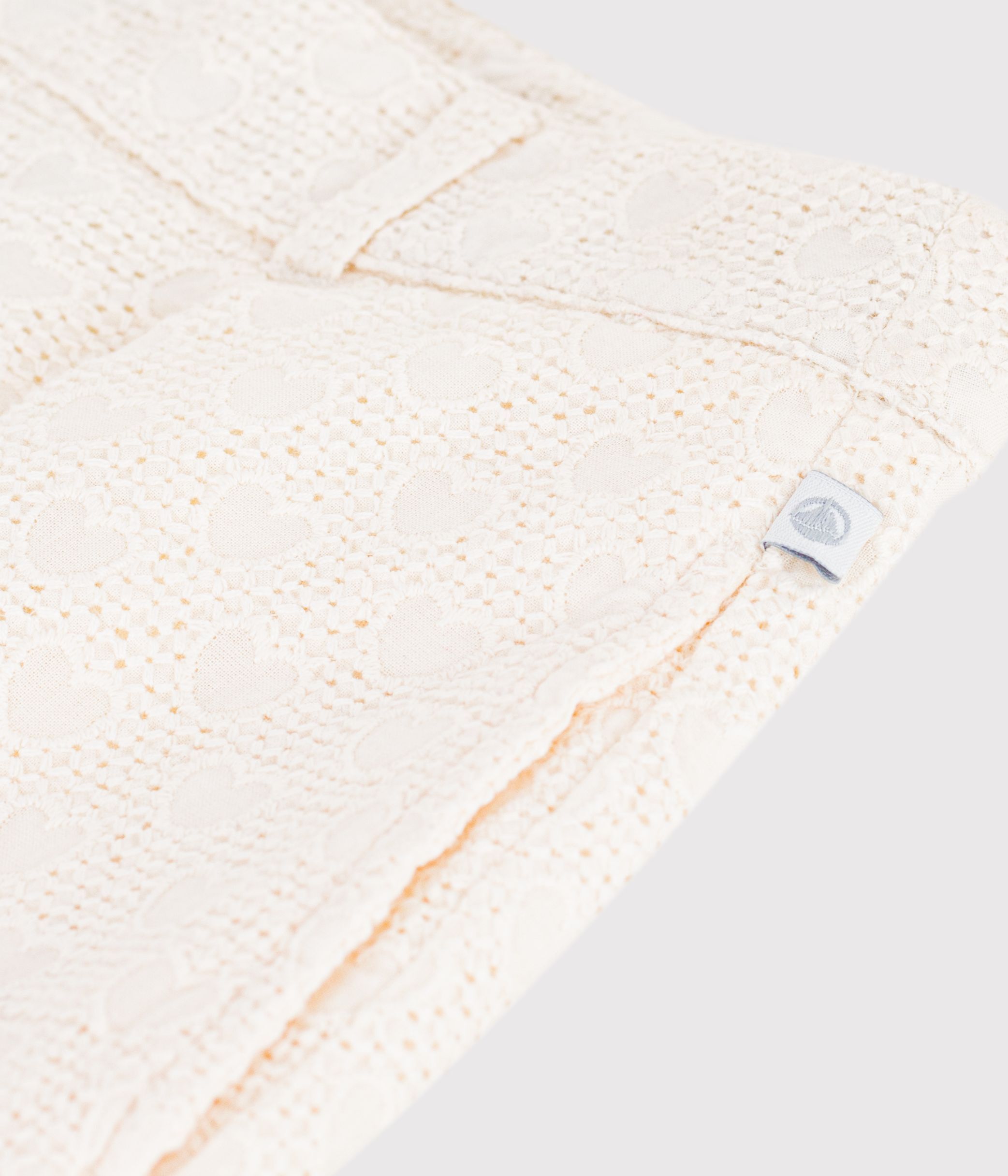 Children's cotton shorts with a heart motif