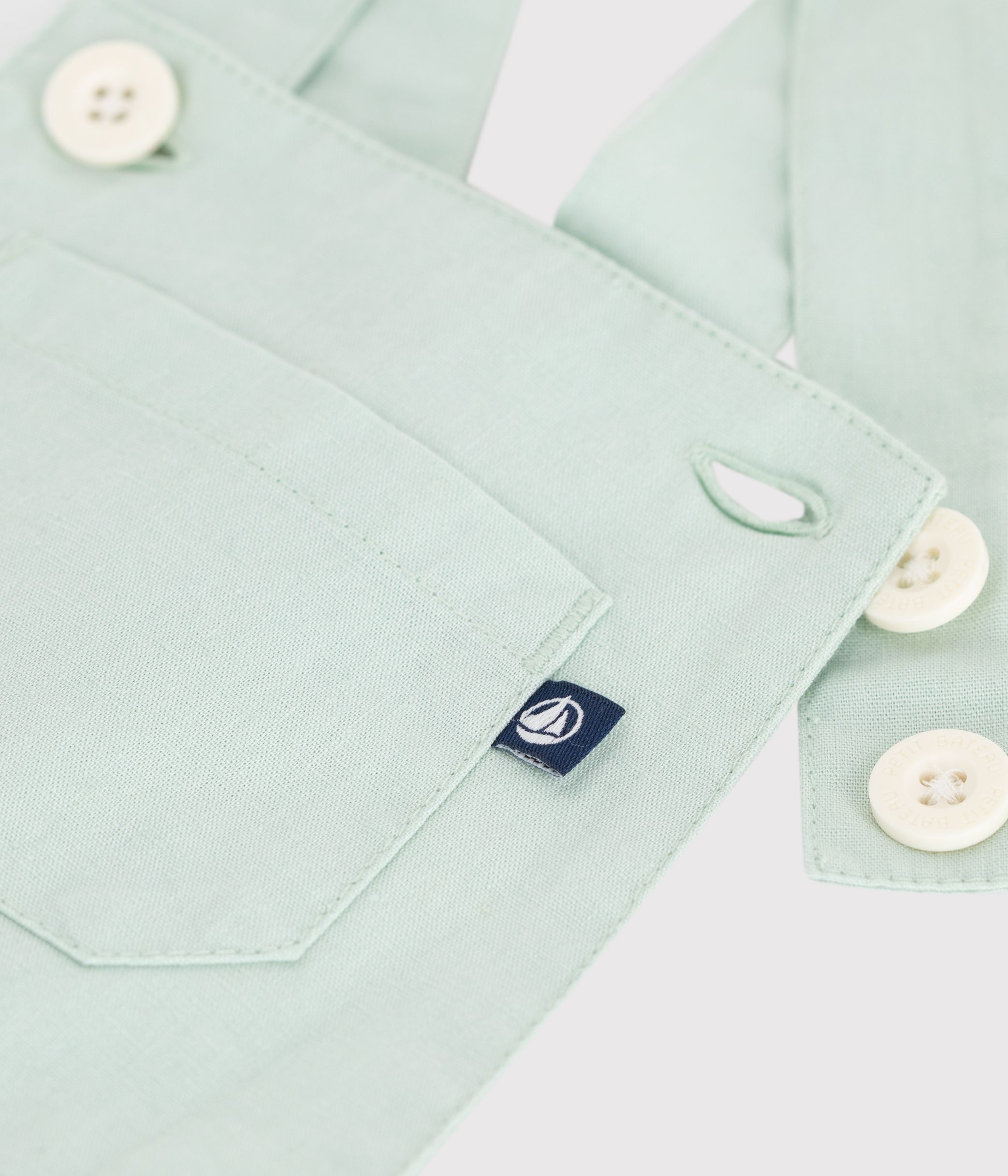 Babies' short-legged plain cotton/linen dungarees